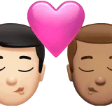👨🏻‍❤️‍💋‍👨🏽 Berciuman Pria dengan Pria Warna Kulit Cerah dengan Warna Kulit Sedang Apple