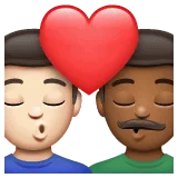 👨🏻‍❤️‍💋‍👨🏾 Berciuman Pria dengan Pria Warna Kulit Cerah dengan Warna Kulit Gelap Sedang WhatsApp