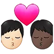 👨🏻‍❤️‍💋‍👨🏿 Berciuman Pria dengan Pria Warna Kulit Cerah dengan Warna Kulit Gelap Samsung