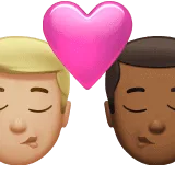 👨🏼‍❤️‍💋‍👨🏾 Berciuman Pria dengan Pria Warna Kulit Cerah Sedang dengan Warna Kulit Gelap Sedang Apple