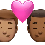 👨🏽‍❤️‍💋‍👨🏾 Berciuman Pria dengan Pria Warna Kulit Sedang dengan Warna Kulit Gelap Sedang Apple