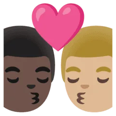 👨🏿‍❤️‍💋‍👨🏼 Berciuman Pria dengan Pria Warna Kulit Gelap dengan Warna Kulit Cerah Sedang Google