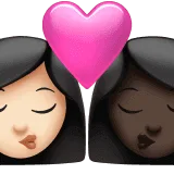 👩🏻‍❤️‍💋‍👩🏿 Berciuman Wanita dengan Wanita Warna Kulit Cerah dengan Warna Kulit Gelap Apple
