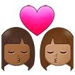 👩🏾‍❤️‍💋‍👩🏽 Berciuman Wanita dengan Wanita Warna Kulit Gelap Sedang dengan Warna Kulit Sedang Samsung