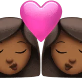 👩🏾‍❤️‍💋‍👩🏾 Berciuman Wanita dengan Wanita Warna Kulit Gelap Sedang Apple