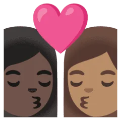 👩🏿‍❤️‍💋‍👩🏽 Berciuman Wanita dengan Wanita Warna Kulit Gelap dengan Warna Kulit Sedang Google