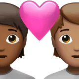🧑🏾‍❤️‍🧑🏽 Pasangan dengan Hati Warna Kulit Gelap Sedang dengan Warna Kulit Sedang Apple