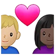 👩🏿‍❤️‍👨🏼 Pasangan dengan Hati Wanita dengan Pria Warna Kulit Gelap dengan Warna Kulit Cerah Sedang Samsung
