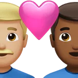 👨🏼‍❤️‍👨🏾 Pasangan dengan Hati Pria dengan Pria Warna Kulit Cerah Sedang dengan Warna Kulit Gelap Sedang Apple