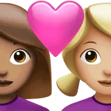 👩🏽‍❤️‍👩🏼 Pasangan dengan Hati Wanita dengan Wanita Warna Kulit Sedang dengan Warna Kulit Cerah Sedang Apple